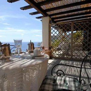 Bed & Breakfast La Serra Sul Mare ***